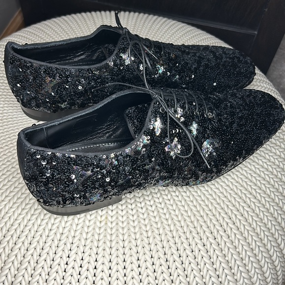 Louis Vuitton Richelieu Sequin Shoe - Picture 10 of 11
